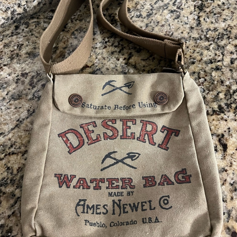 American Glory Post Carrier Bag